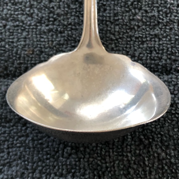 Fairmount Solid Gravy Ladle Silverplated 7” by WM Rogers International Silver - Picture 4 of 9